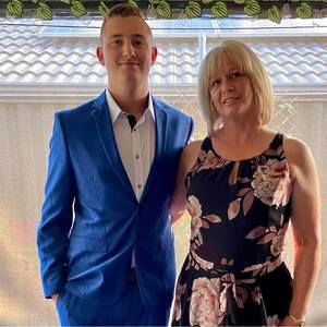 Meet your Posher, Sandy